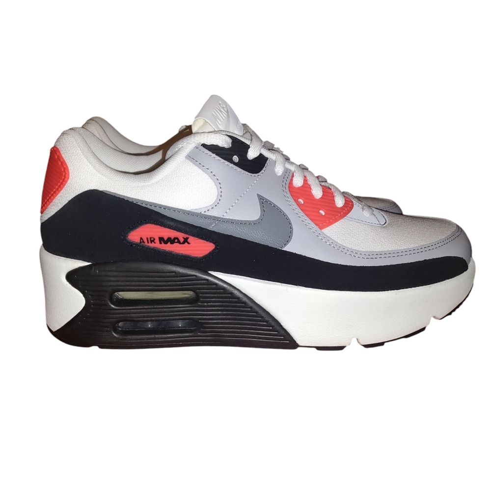 Nike Black and White Sneakers Retro Style